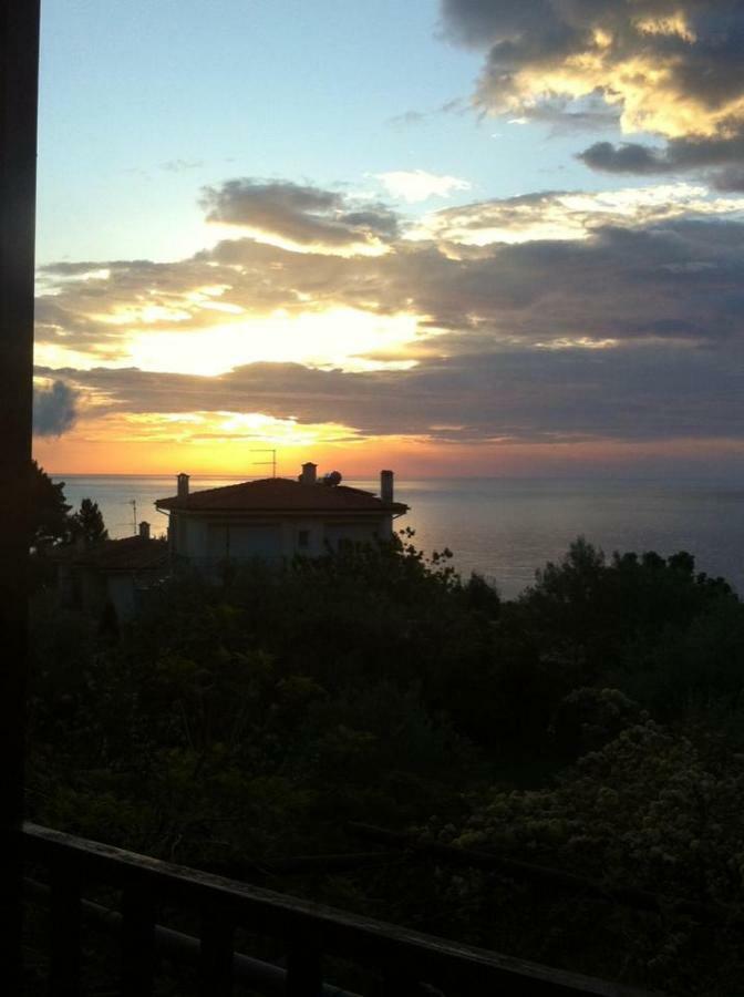 The Country House Koutsoupia Kokkino Nero Bagian luar foto